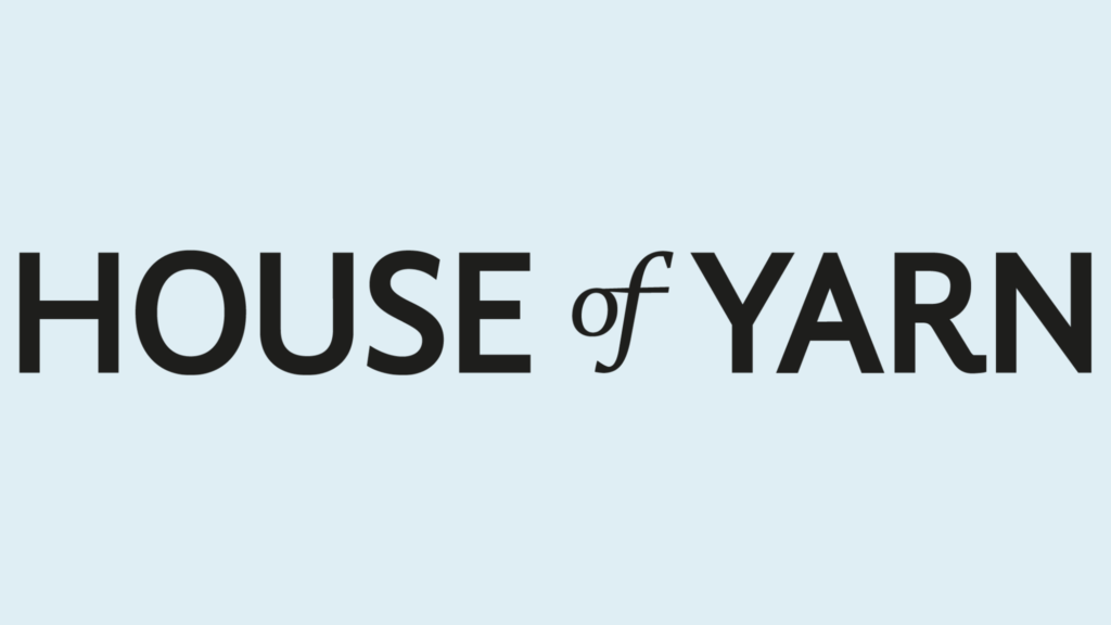 House of Yarn på blå bakgrunn.